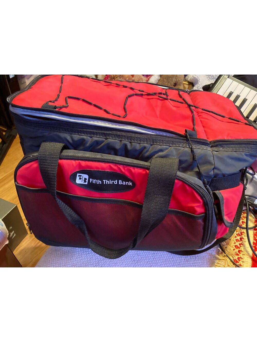 Fifth Third Bank RARE PROMO Insulated Full Zip Cooler Bag Red Black Strap